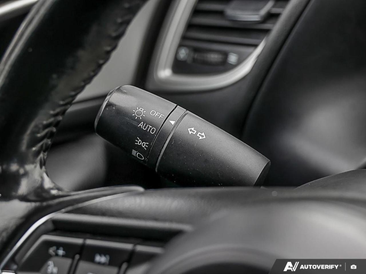 2017 Mazda MAZDA3 4DR HB SPORT AUTO GS Photo