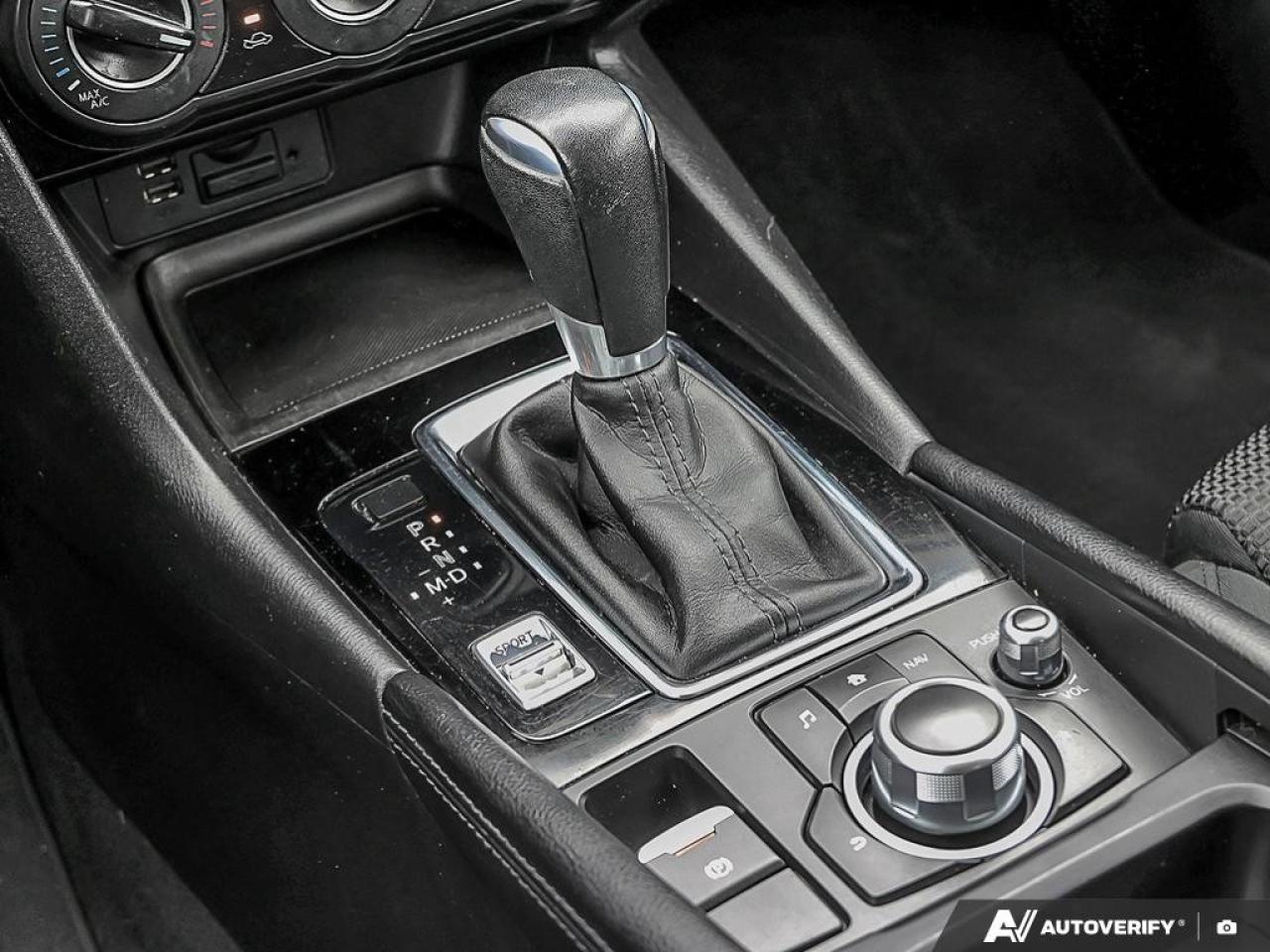 2017 Mazda MAZDA3 4DR HB SPORT AUTO GS Photo