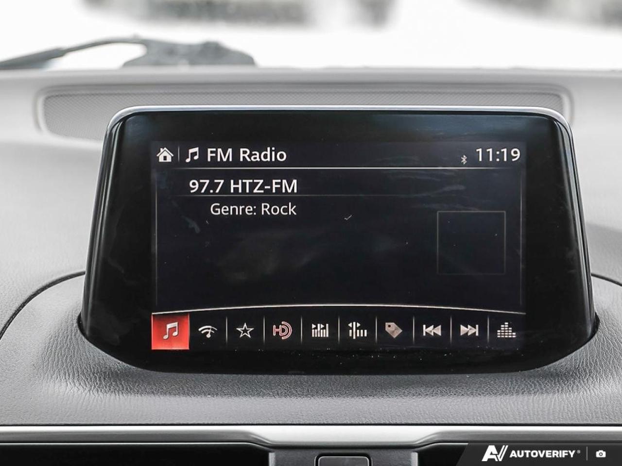 2017 Mazda MAZDA3 4DR HB SPORT AUTO GS Photo