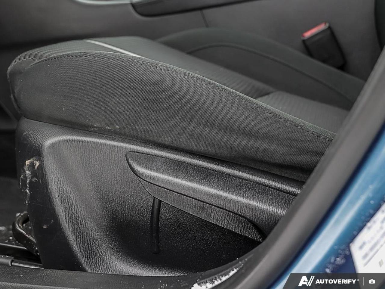 2017 Mazda MAZDA3 4DR HB SPORT AUTO GS Photo