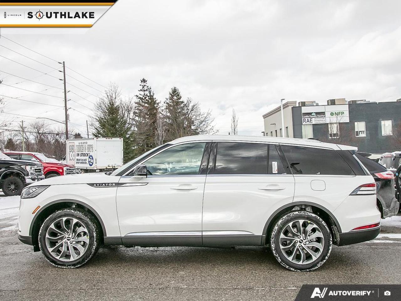 2026 Lincoln Aviator Reserve 4dr All-Wheel Drive Photo2