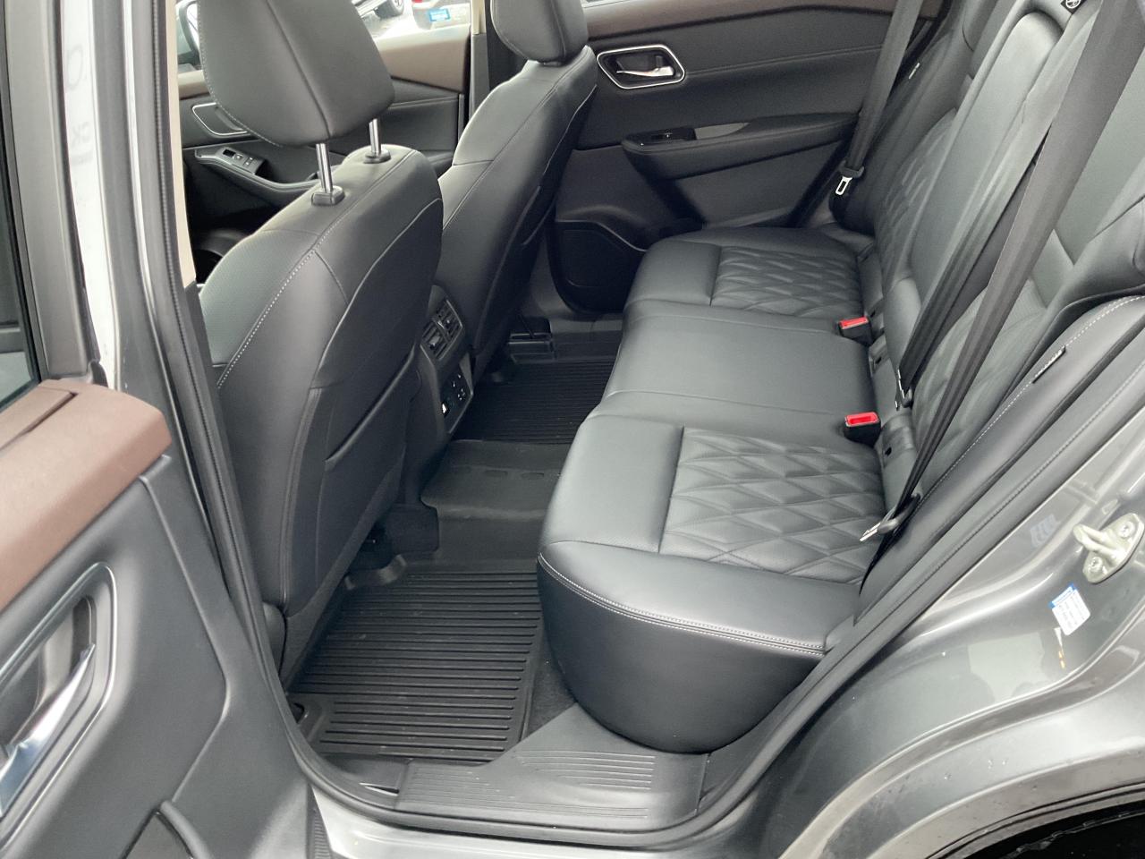 2023 Nissan Rogue Platinum 4dr All-Wheel Drive Sport Utility Photo