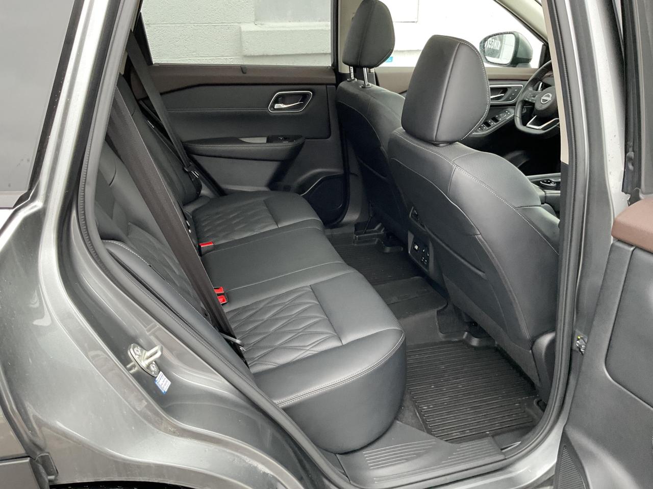 2023 Nissan Rogue Platinum 4dr All-Wheel Drive Sport Utility Photo