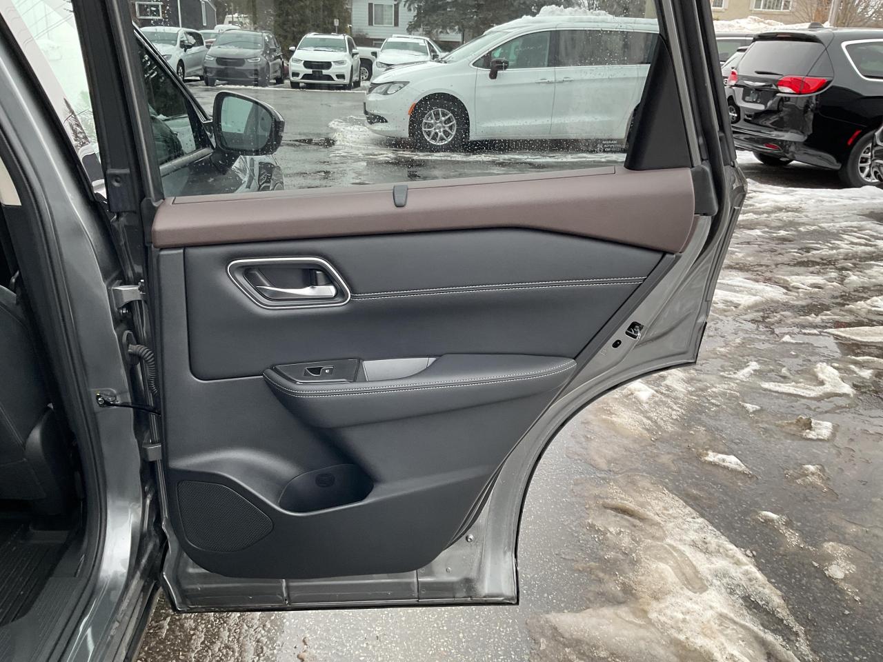 2023 Nissan Rogue Platinum 4dr All-Wheel Drive Sport Utility Photo