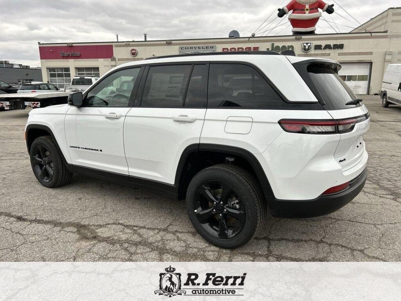 2025 Jeep Grand Cherokee Laredo 4dr 4x4 Photo