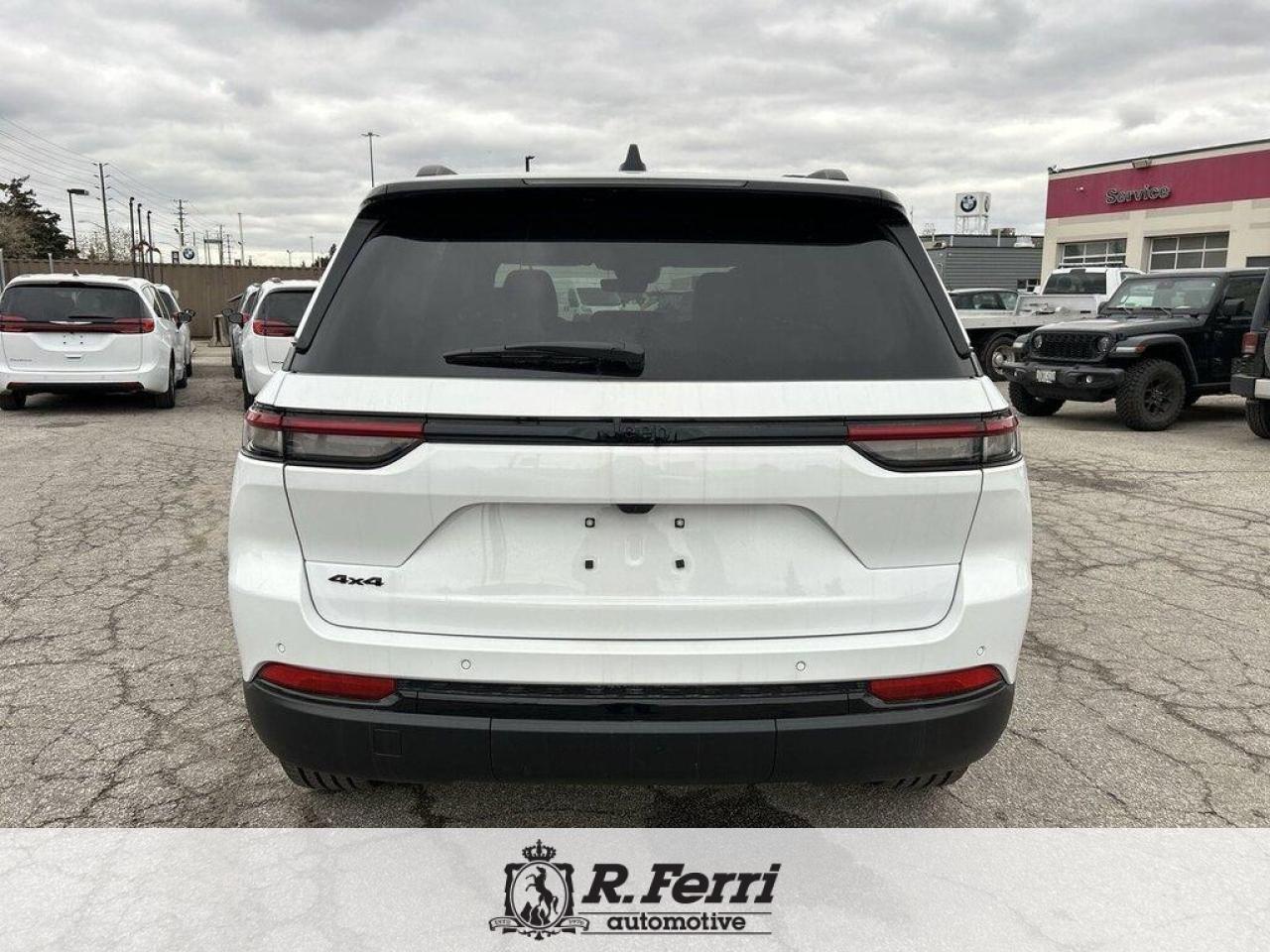 2025 Jeep Grand Cherokee Laredo 4dr 4x4 Photo