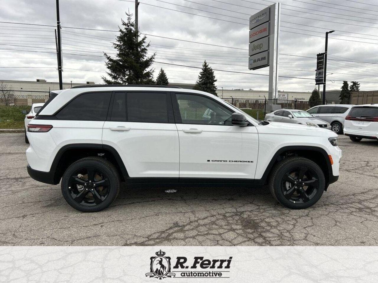 2025 Jeep Grand Cherokee Laredo 4dr 4x4 Photo