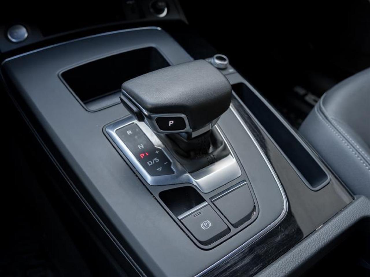 2023 Audi Q5 40 Komfort 4dr All-Wheel Drive quattro Sport Utility Photo