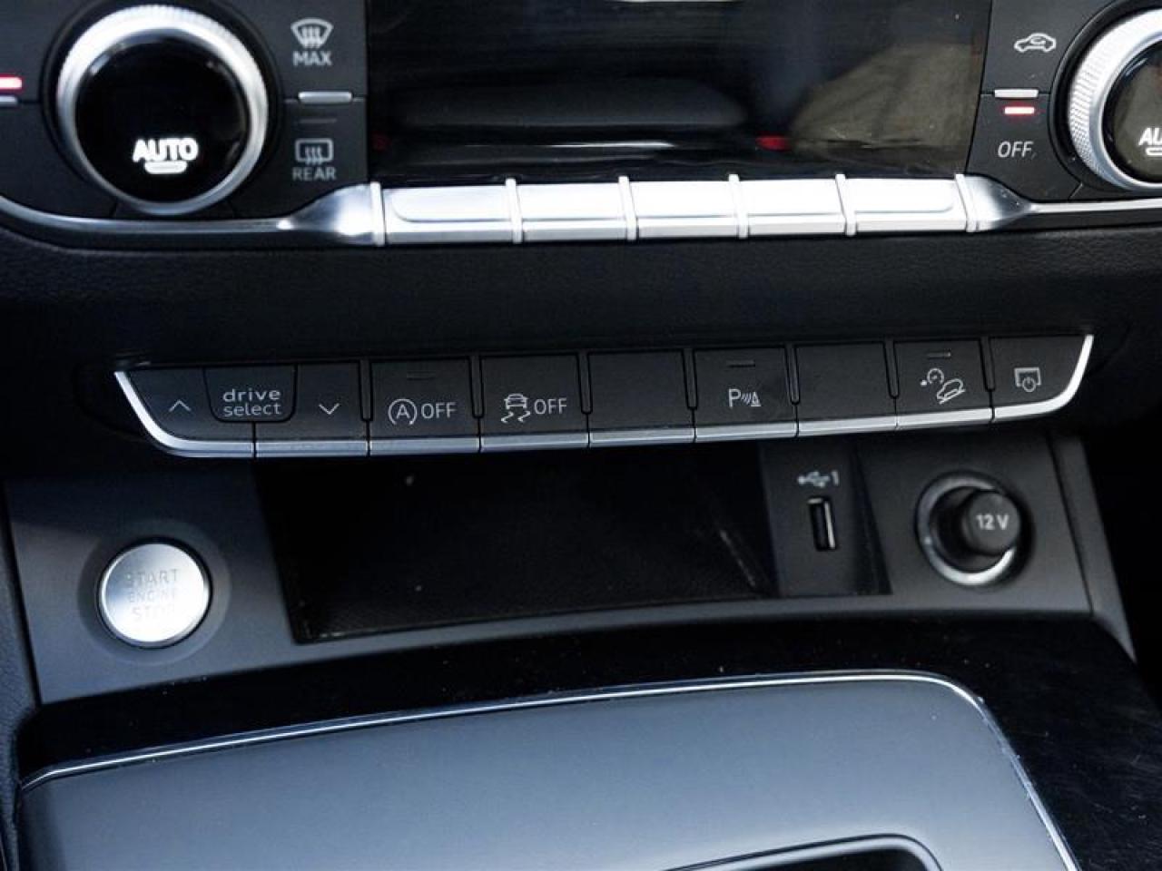 2023 Audi Q5 40 Komfort 4dr All-Wheel Drive quattro Sport Utility Photo