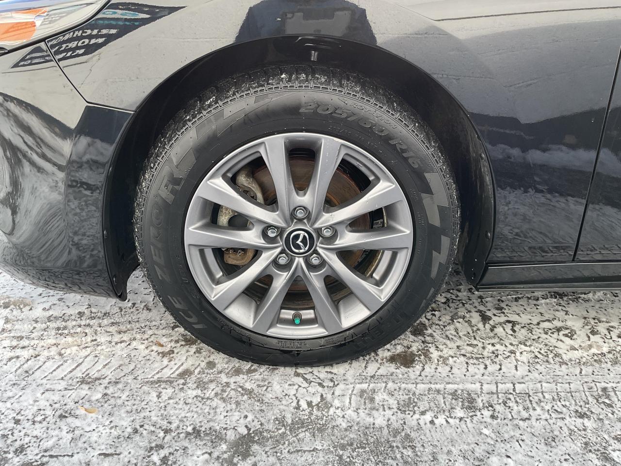 2023 Mazda 3 GS (A6) 4dr i-ACTIV All-Wheel Drive Sport Photo