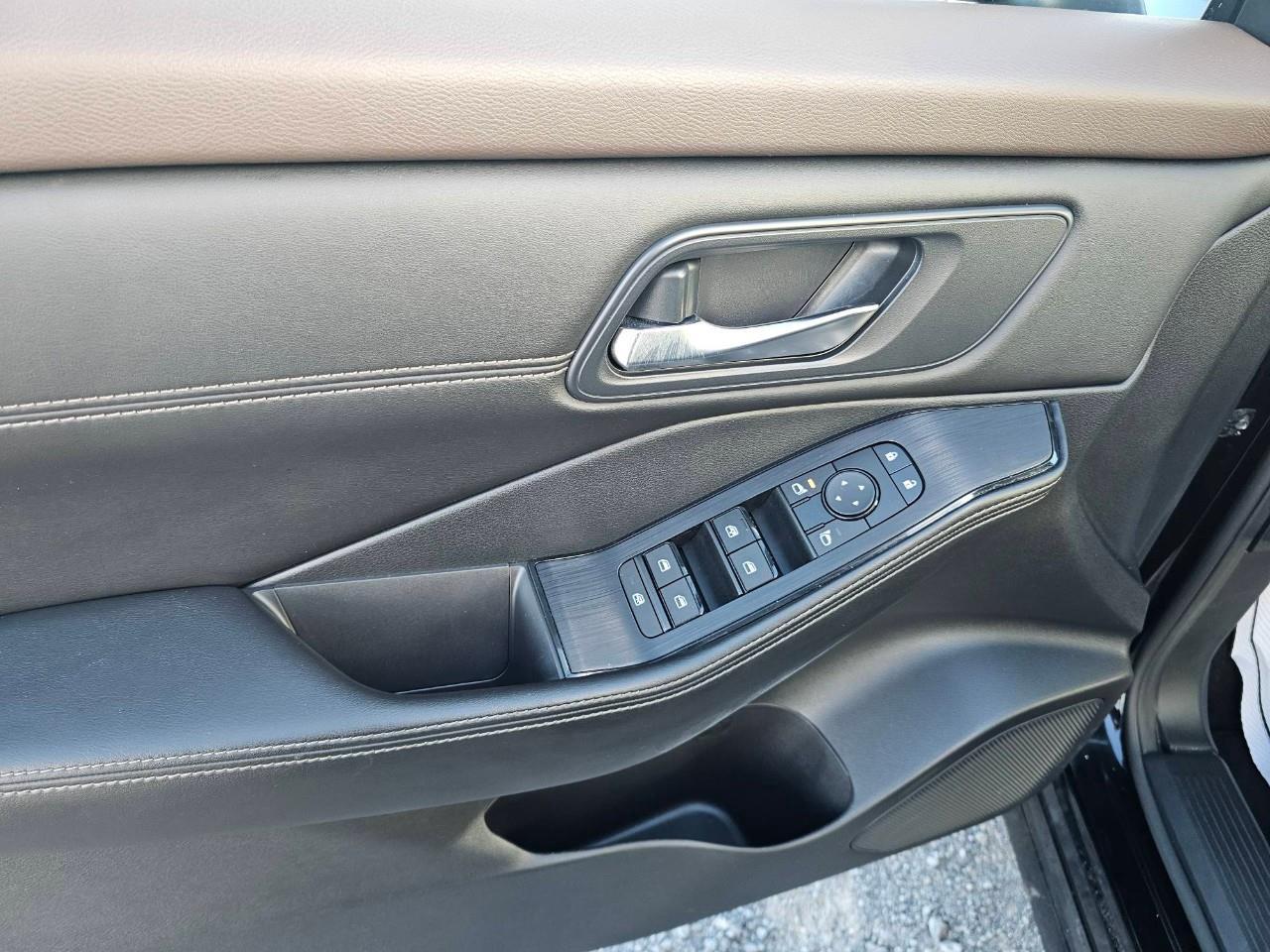 2023 Nissan Rogue SV Midnight Edition 4dr All-Wheel Drive Sport Utility Photo