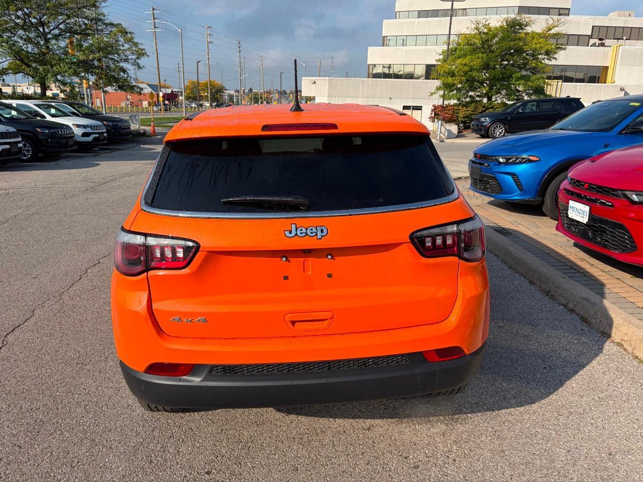 2026 Jeep Compass Sport 4dr 4x4 Photo3