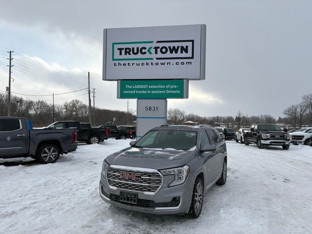 2024 GMC Terrain Denali 4dr All-Wheel Drive Photo0