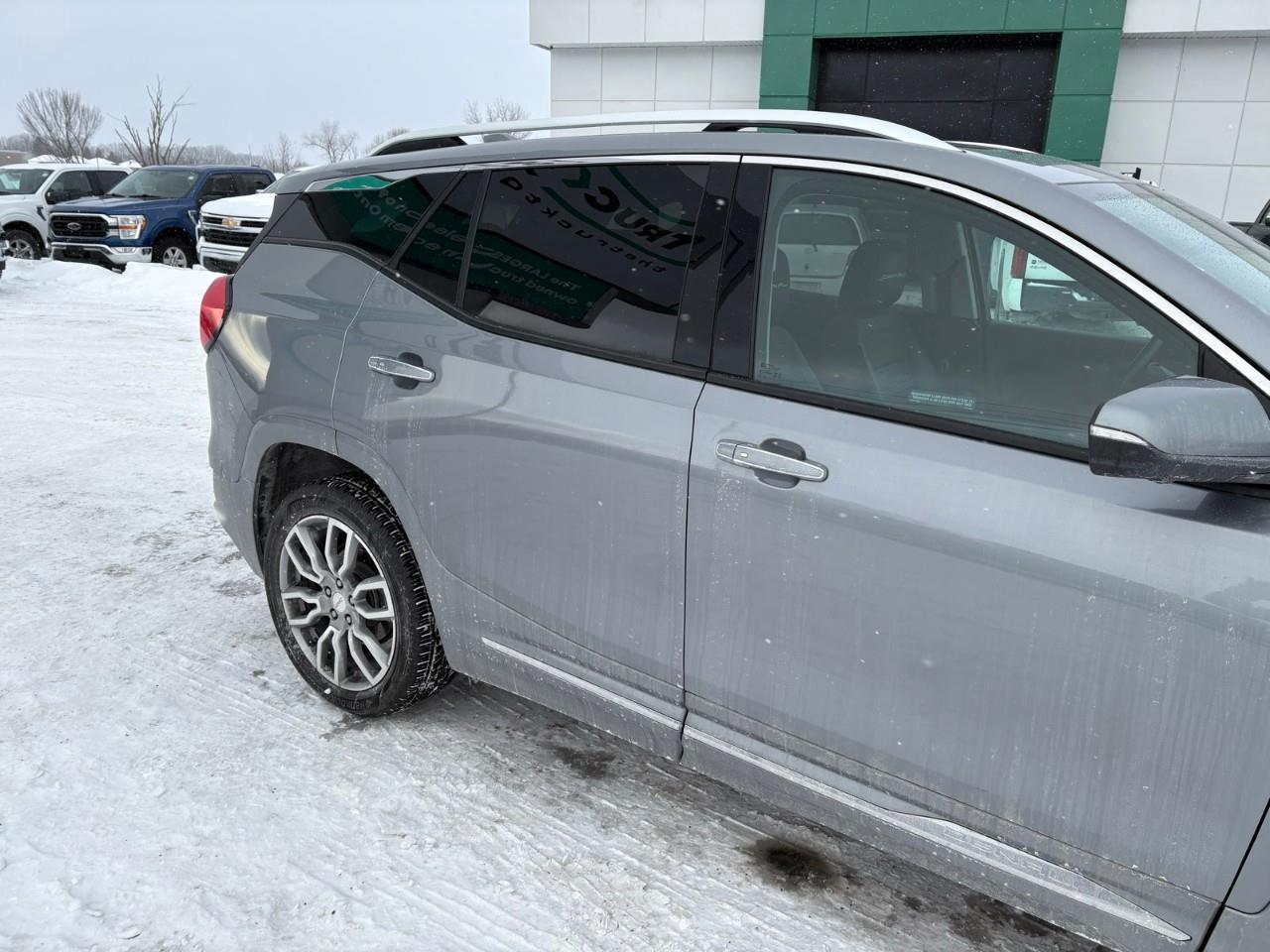 2024 GMC Terrain Denali 4dr All-Wheel Drive Photo2