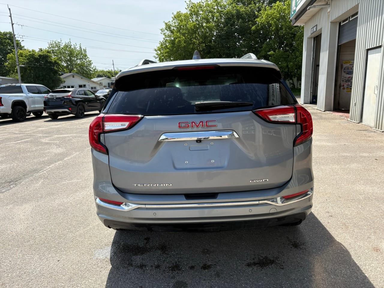 2024 GMC Terrain Denali 4dr All-Wheel Drive Photo