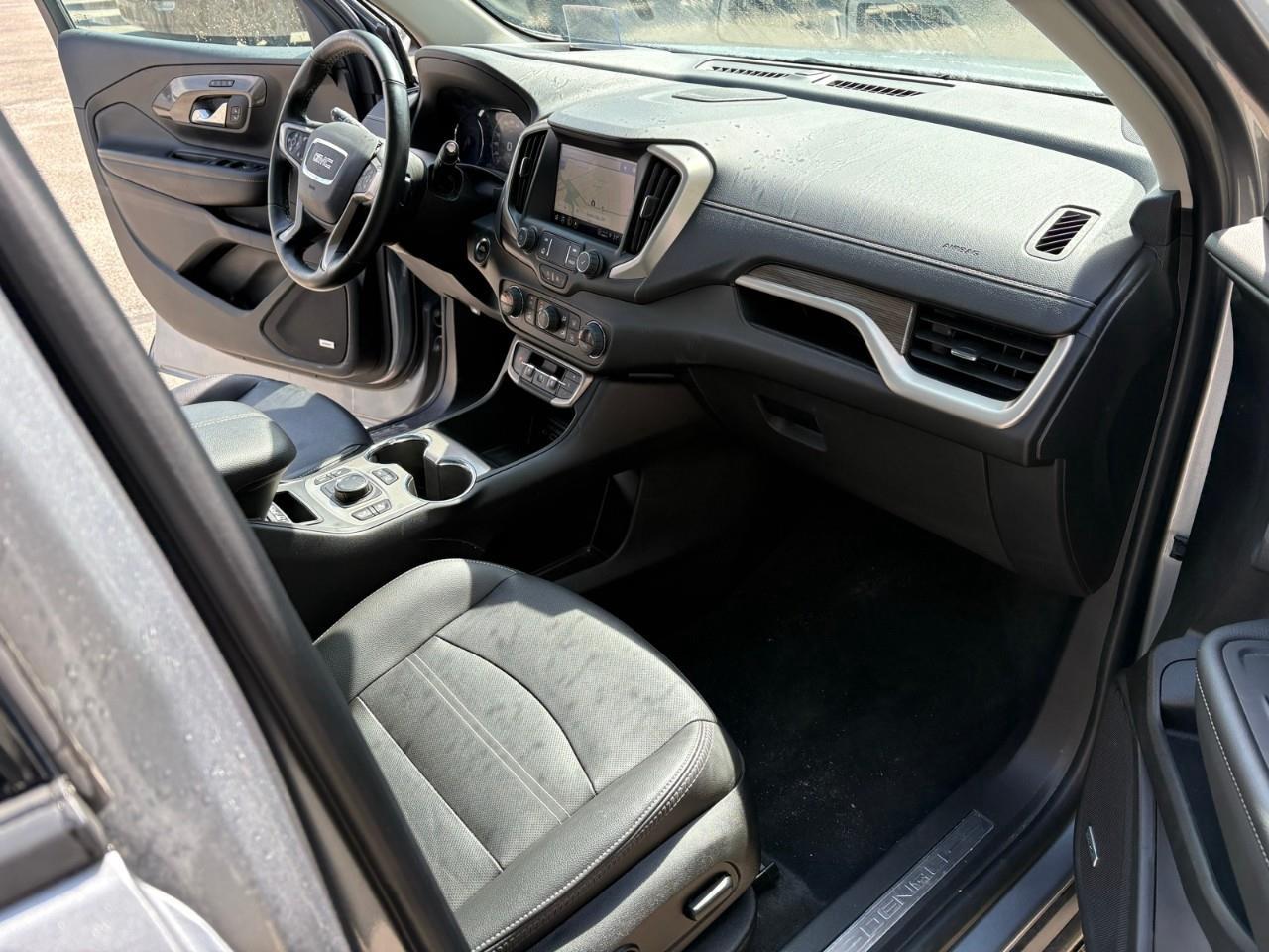 2024 GMC Terrain Denali 4dr All-Wheel Drive Photo