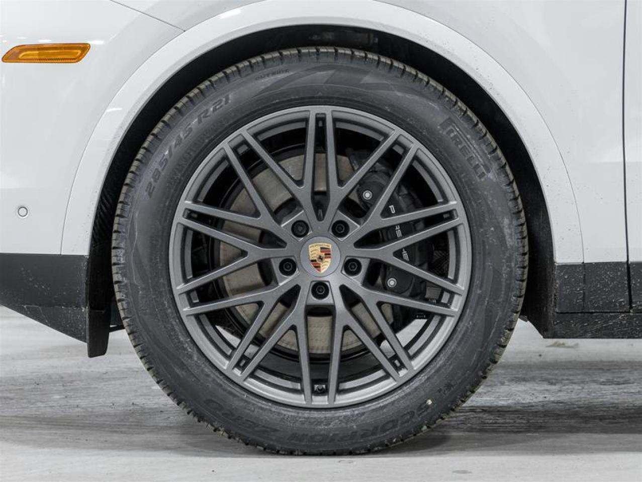 2025 Porsche Cayenne  Photo