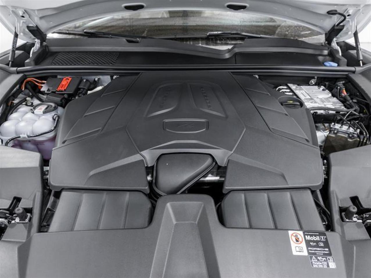 2025 Porsche Cayenne  Photo