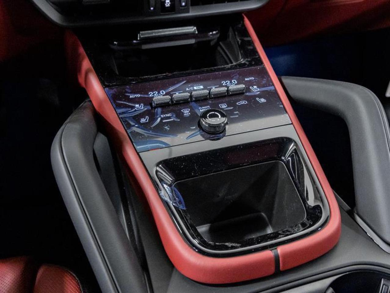 2025 Porsche Cayenne  Photo