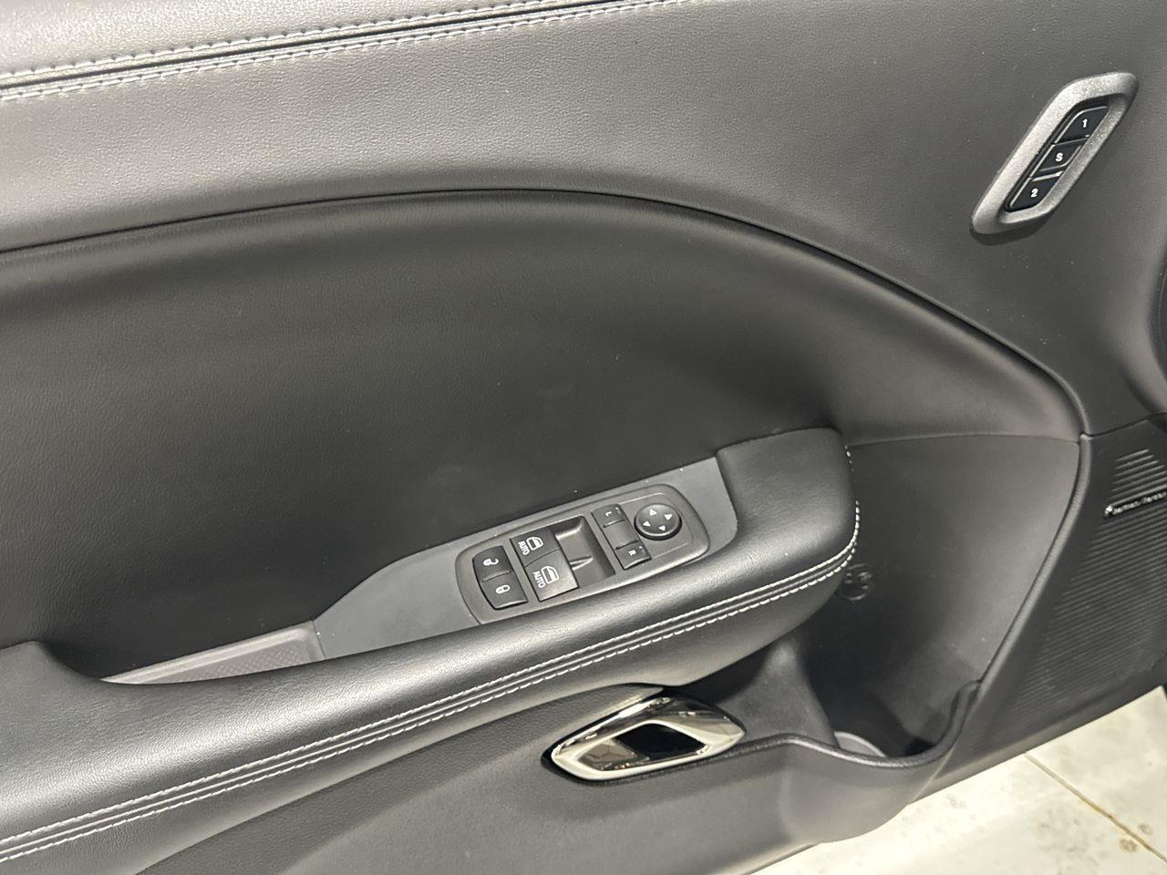 2023 Dodge Challenger SRT Hellcat 2dr Rear-Wheel Drive Coupe Photo