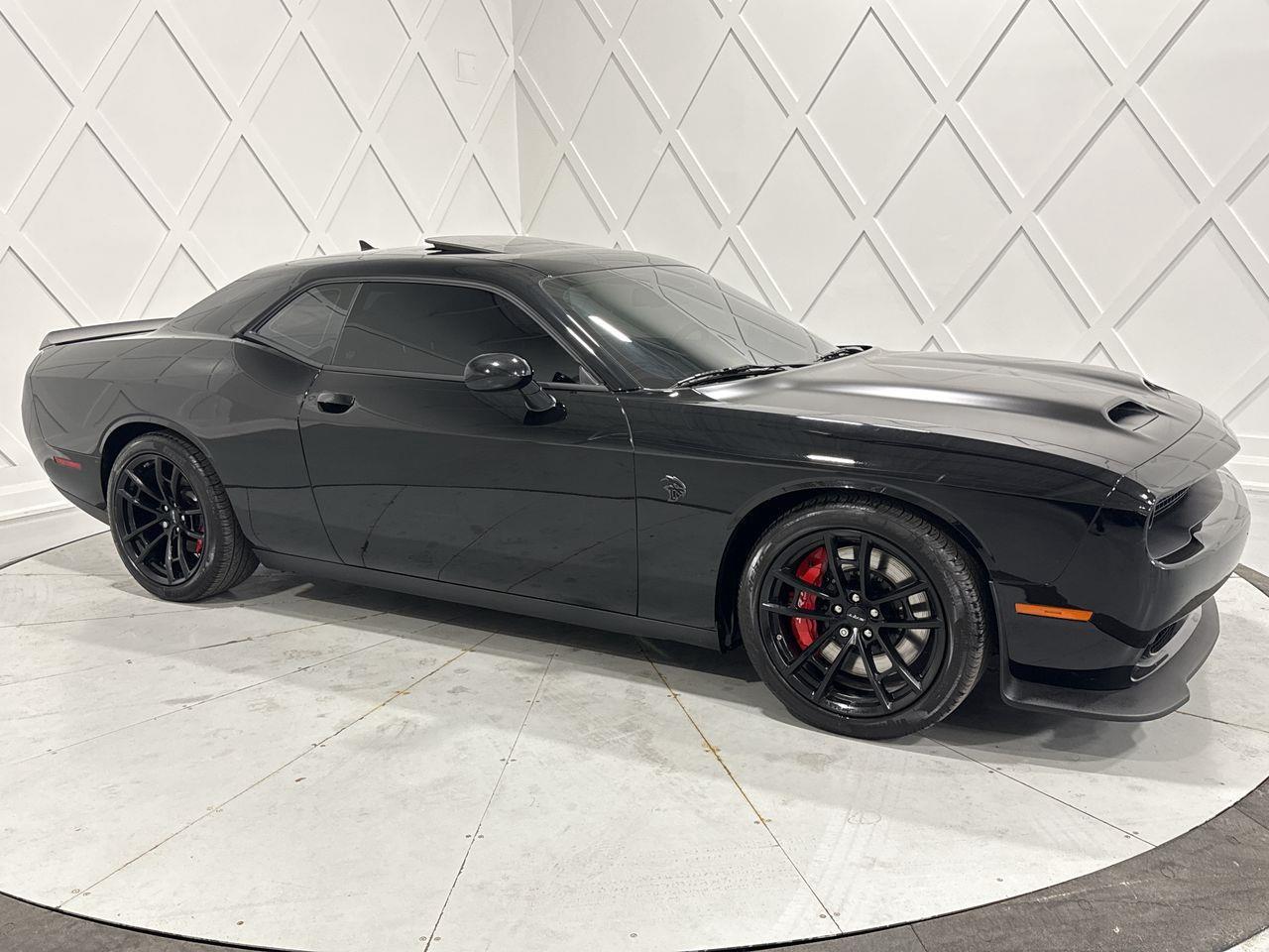 2023 Dodge Challenger SRT Hellcat 2dr Rear-Wheel Drive Coupe Photo