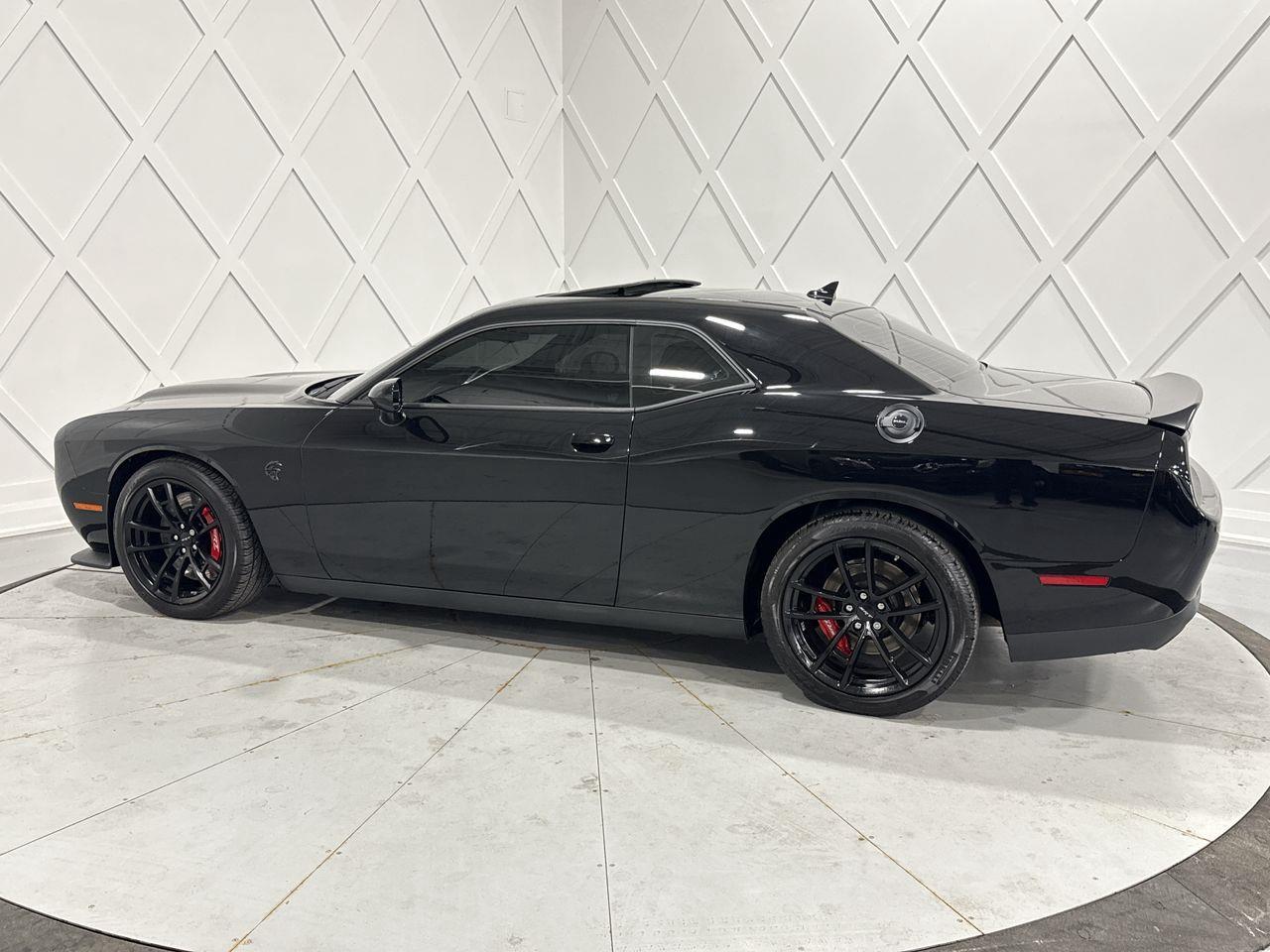 2023 Dodge Challenger SRT Hellcat 2dr Rear-Wheel Drive Coupe Photo