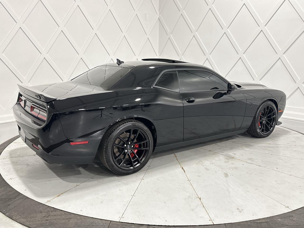 2023 Dodge Challenger SRT Hellcat 2dr Rear-Wheel Drive Coupe Photo