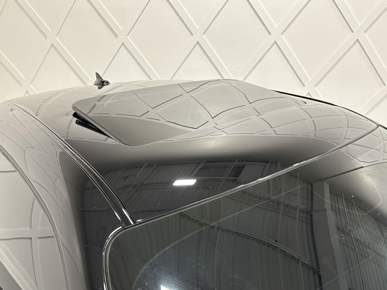 2023 Dodge Challenger SRT Hellcat 2dr Rear-Wheel Drive Coupe Photo