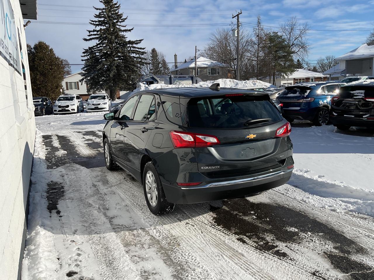 2018 Chevrolet Equinox LS All-Wheel Drive Photo4