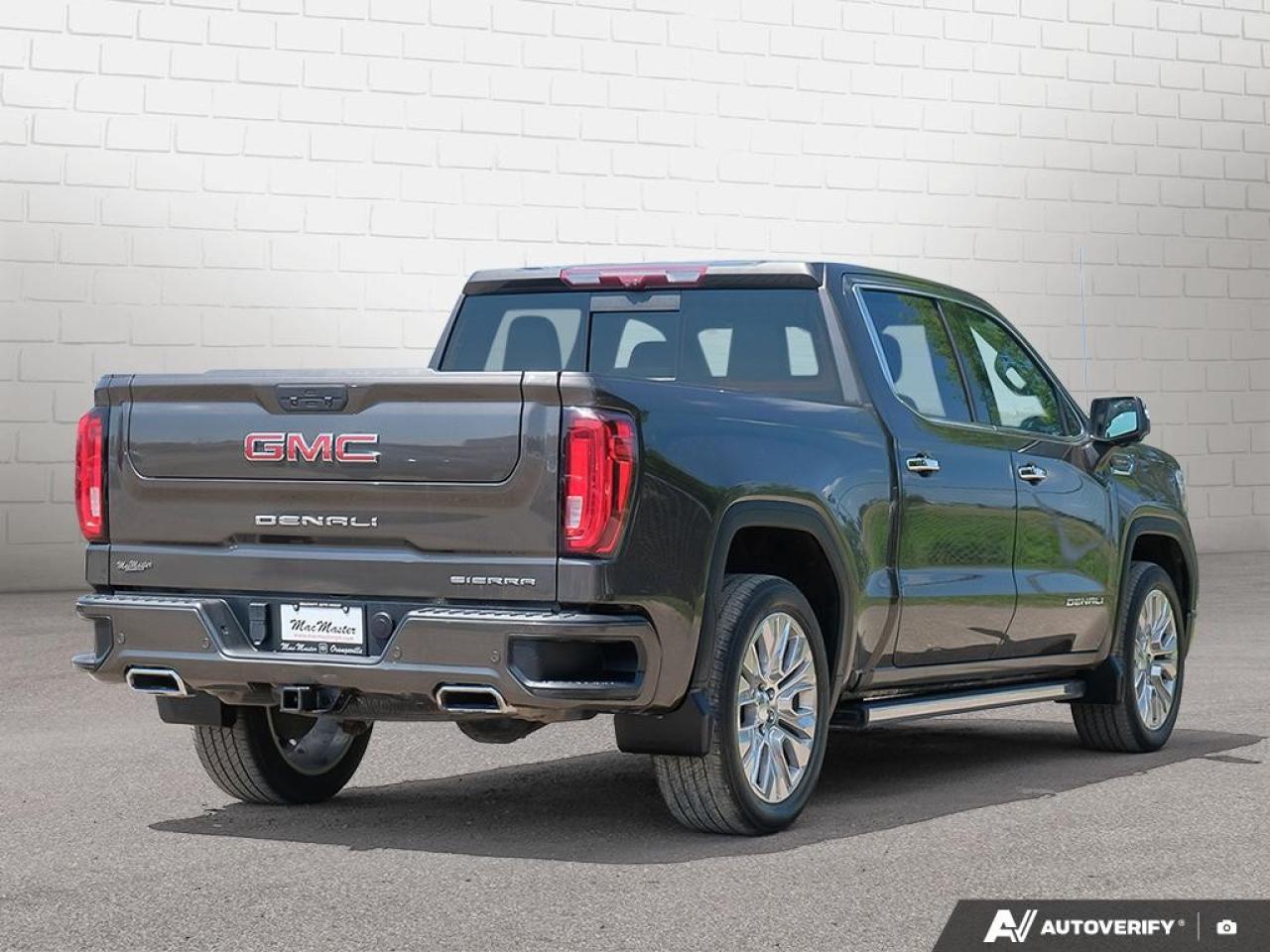 2020 GMC Sierra 1500 Crew CabShort Box 4-Wheel Drive Denali Photo4