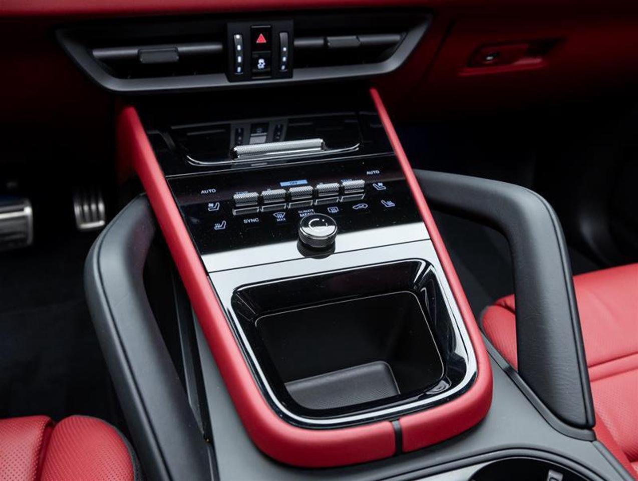 2026 Porsche Cayenne  Photo
