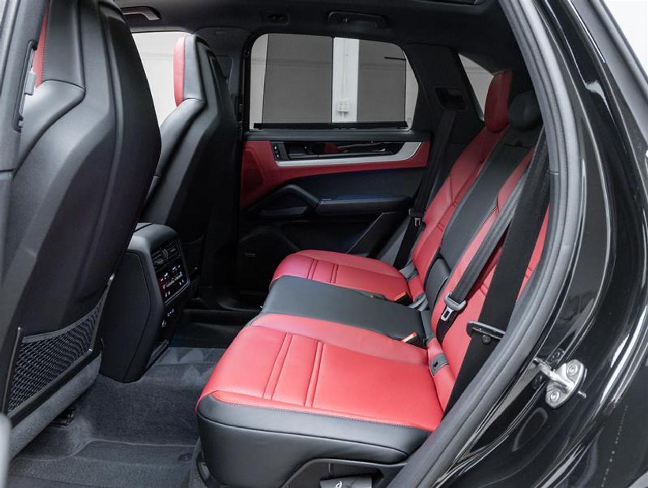 2026 Porsche Cayenne  Photo