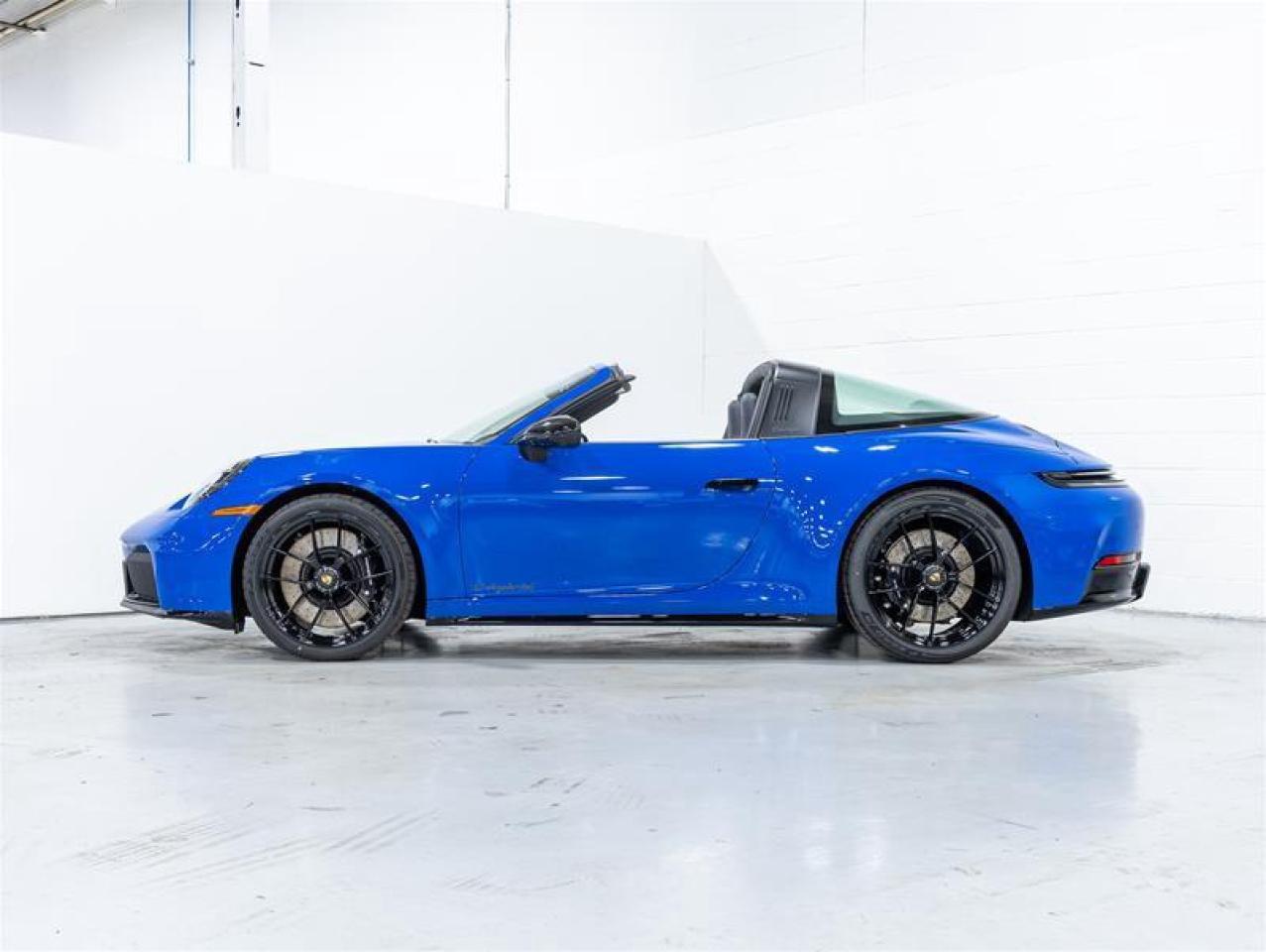 2026 Porsche 911  Photo2