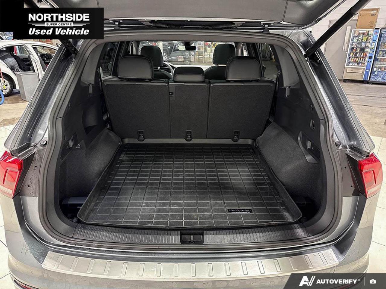 2023 Volkswagen Tiguan Comfortline R-Line Black 4dr All-Wheel Drive 4MOTION Photo