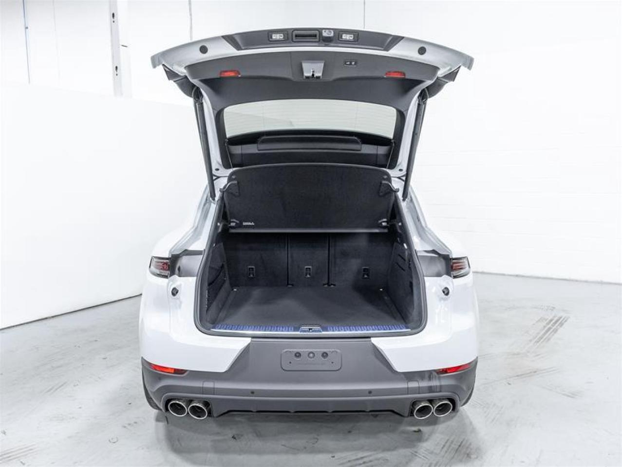 2026 Porsche Cayenne  Photo