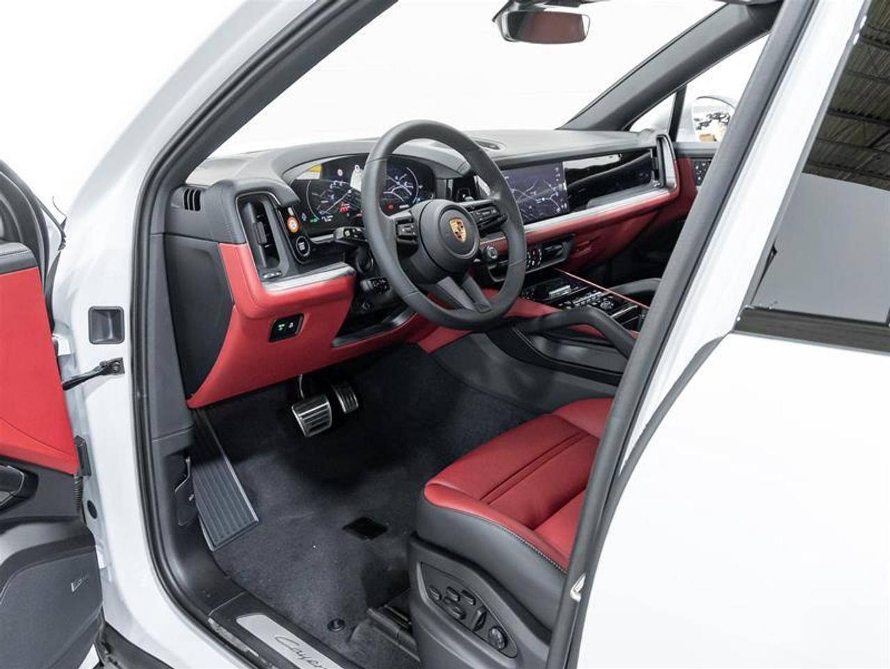 2026 Porsche Cayenne  Photo