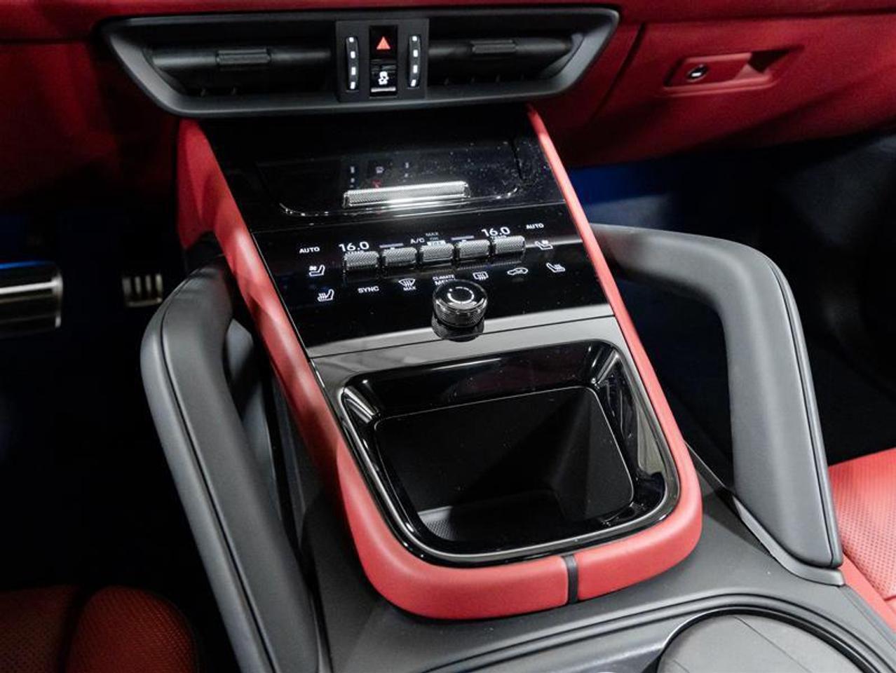 2026 Porsche Cayenne  Photo