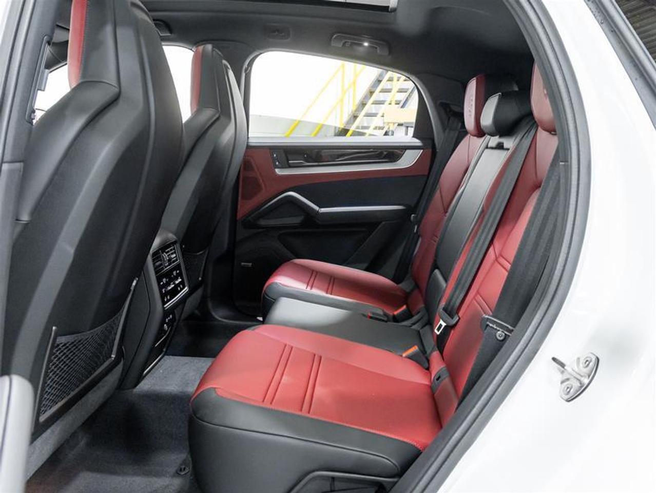 2026 Porsche Cayenne  Photo