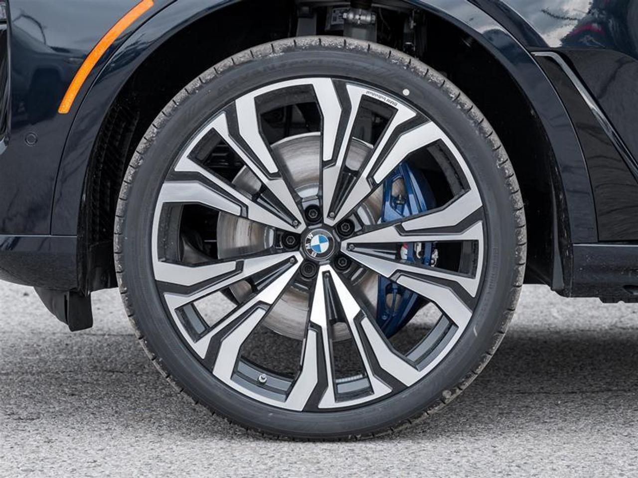 2026 BMW X7 xDrive40i 4dr All-Wheel Drive Sports Activity Vehicle Photo4