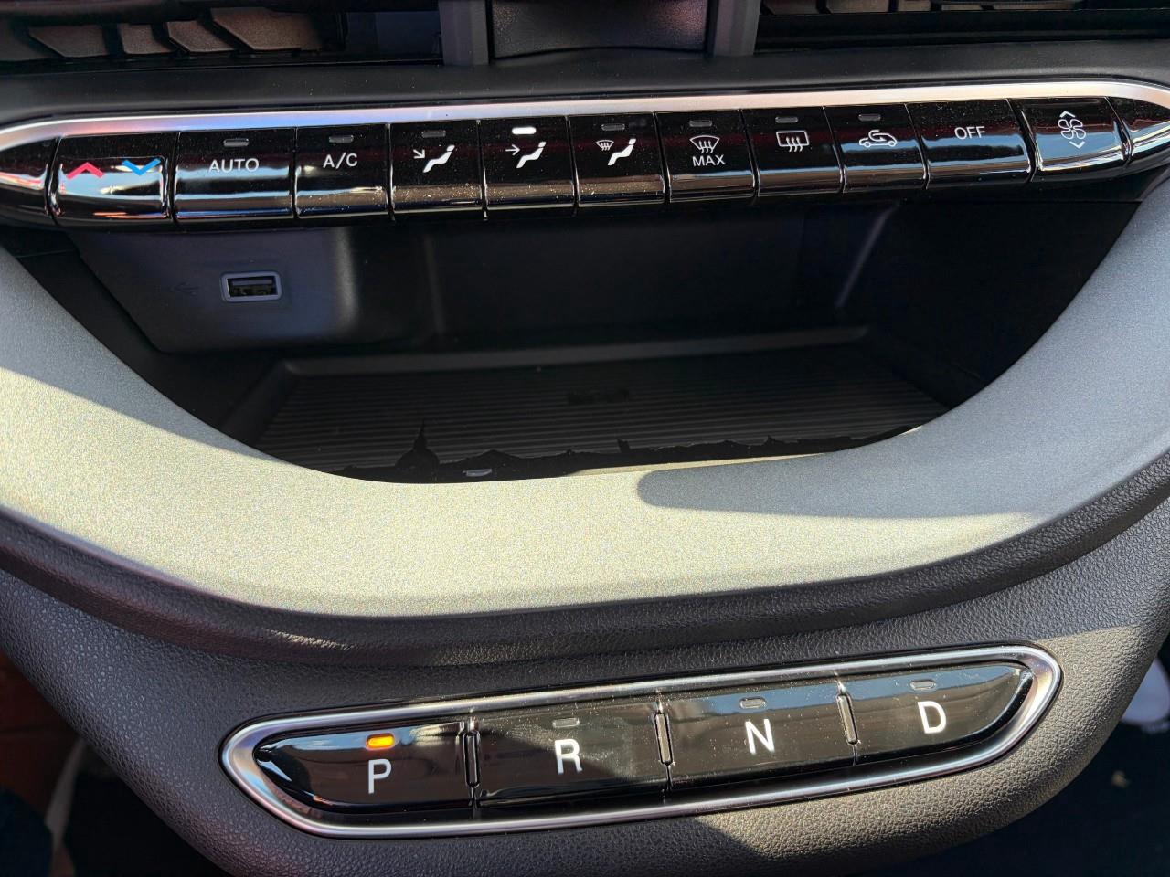 2025 Fiat 500E Base 2dr Hatchback Photo