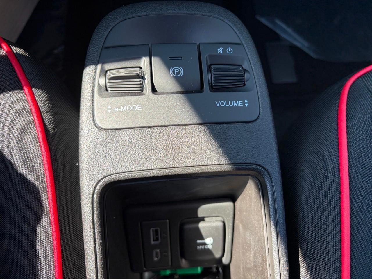 2025 Fiat 500E Base 2dr Hatchback Photo