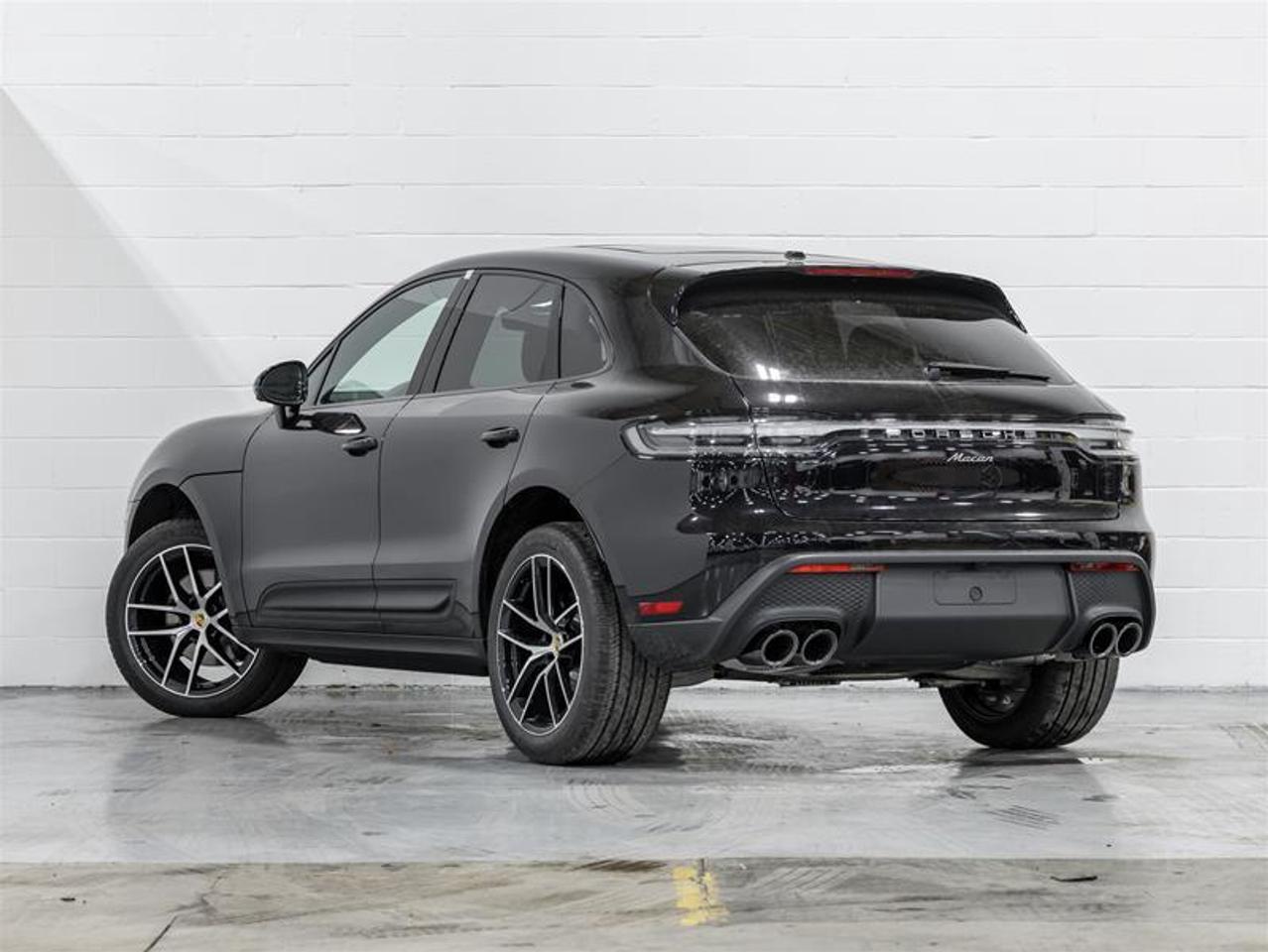 2025 Porsche Macan  Photo