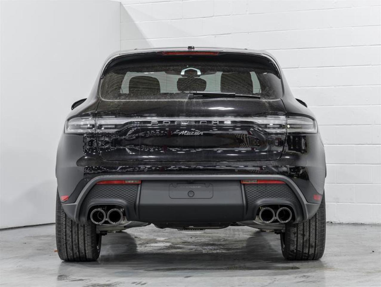 2025 Porsche Macan  Photo