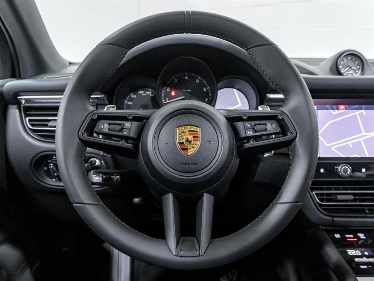 2025 Porsche Macan  Photo