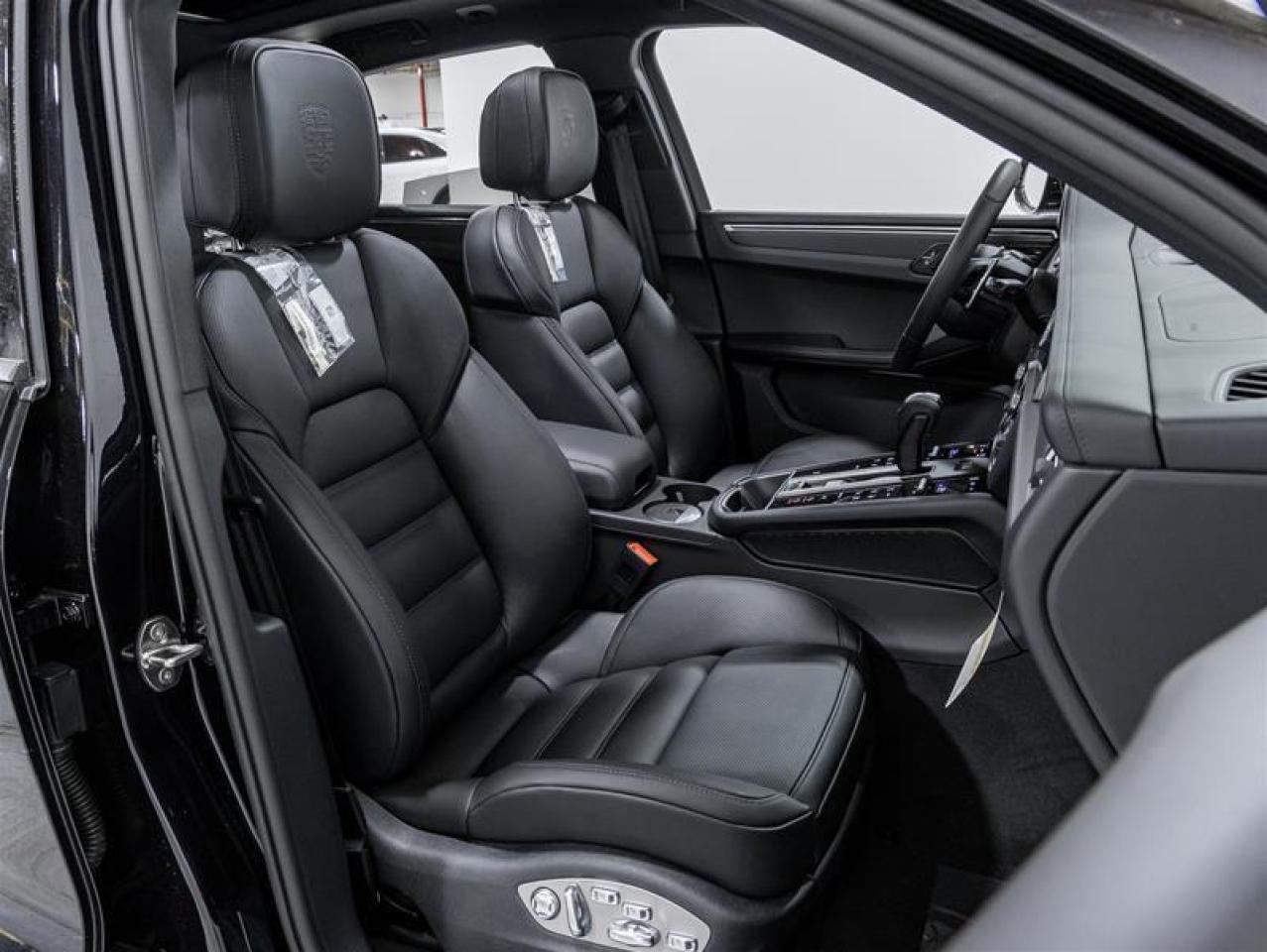 2025 Porsche Macan  Photo