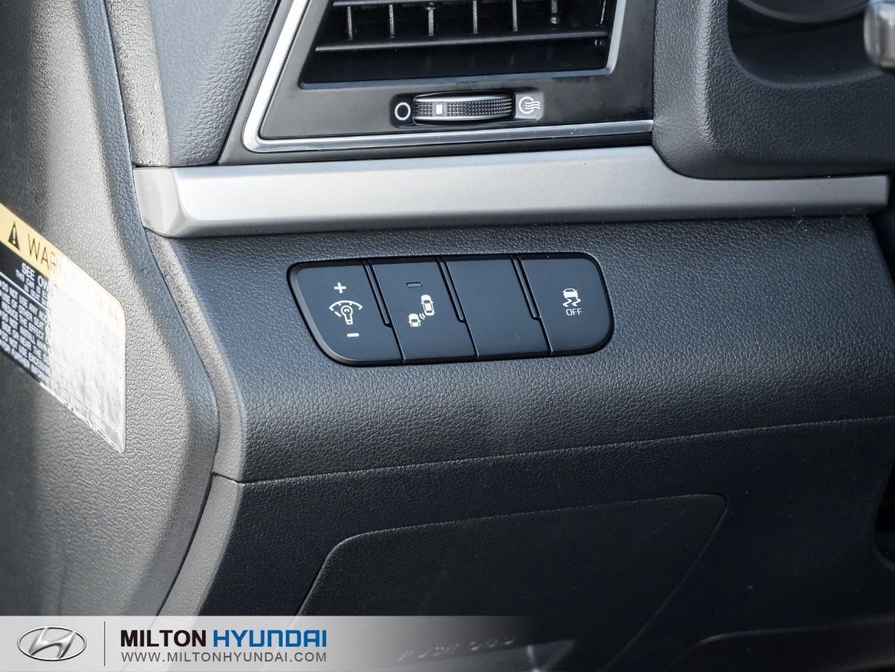 2018 Hyundai Elantra GL (A6) 4dr Sedan Photo