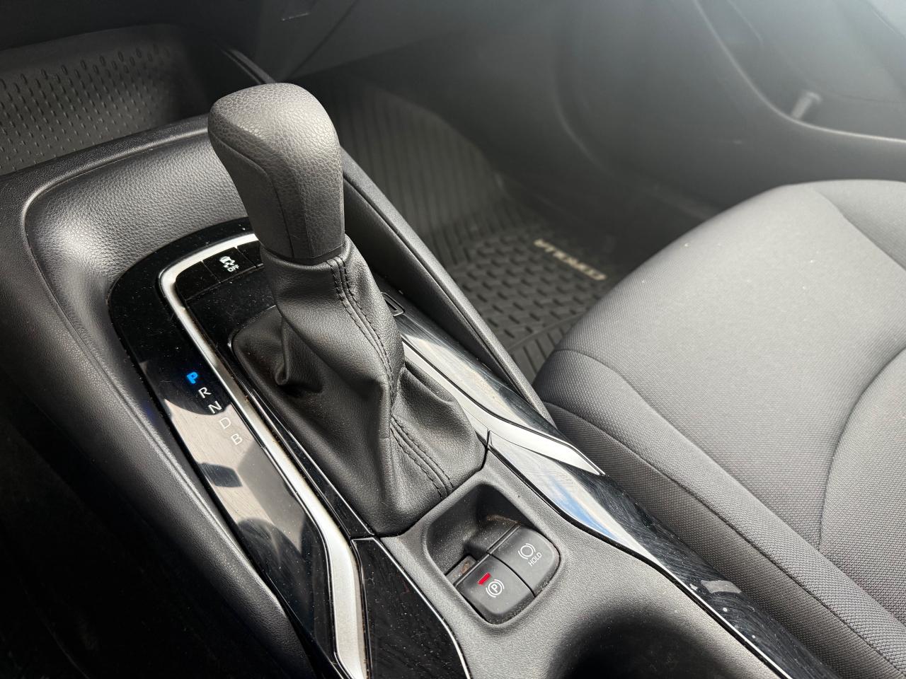 2022 Toyota Corolla LE 4DR SEDAN Photo