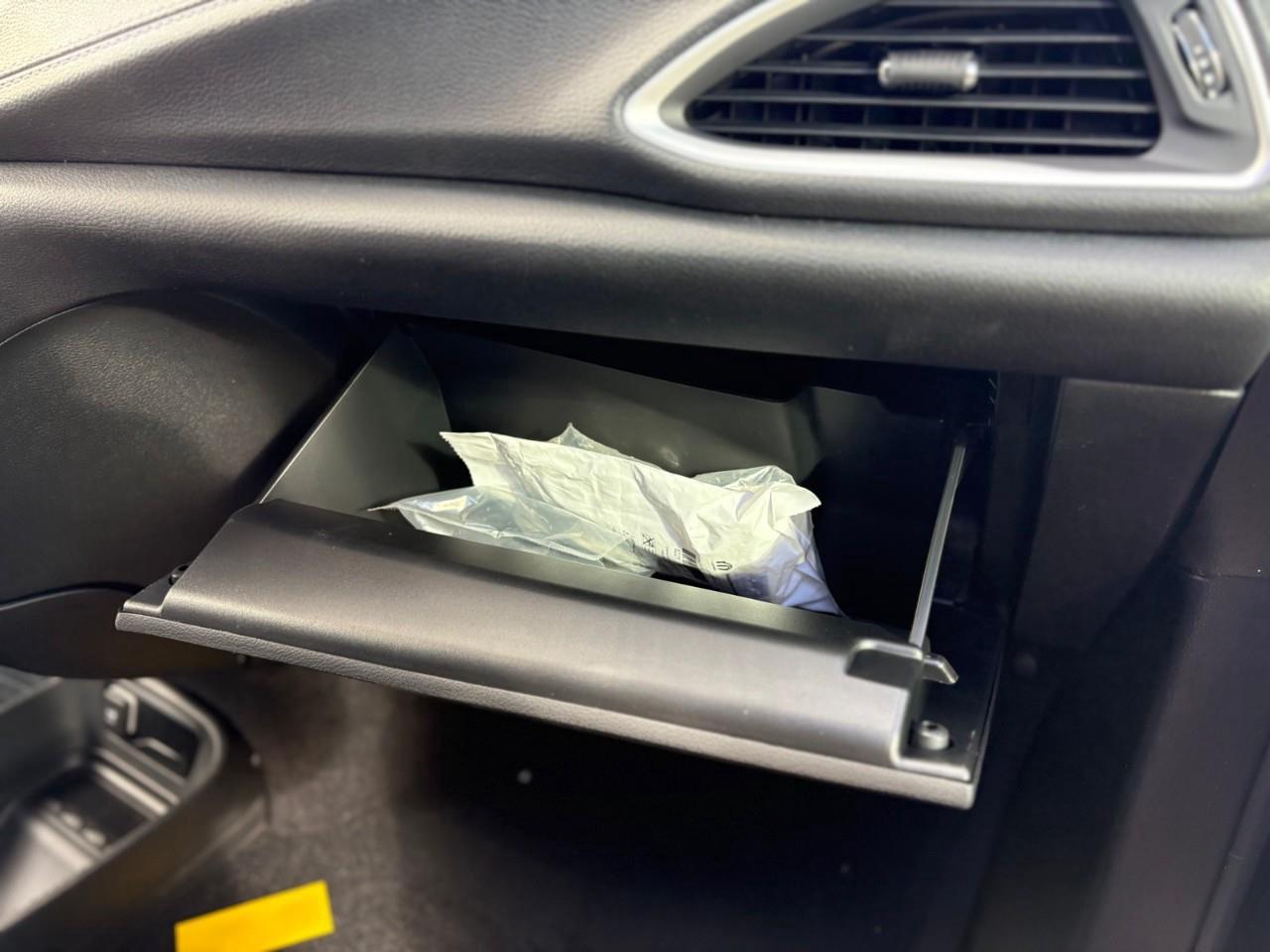 2026 Chrysler Pacifica Select Front-Wheel Drive Passenger Van Photo