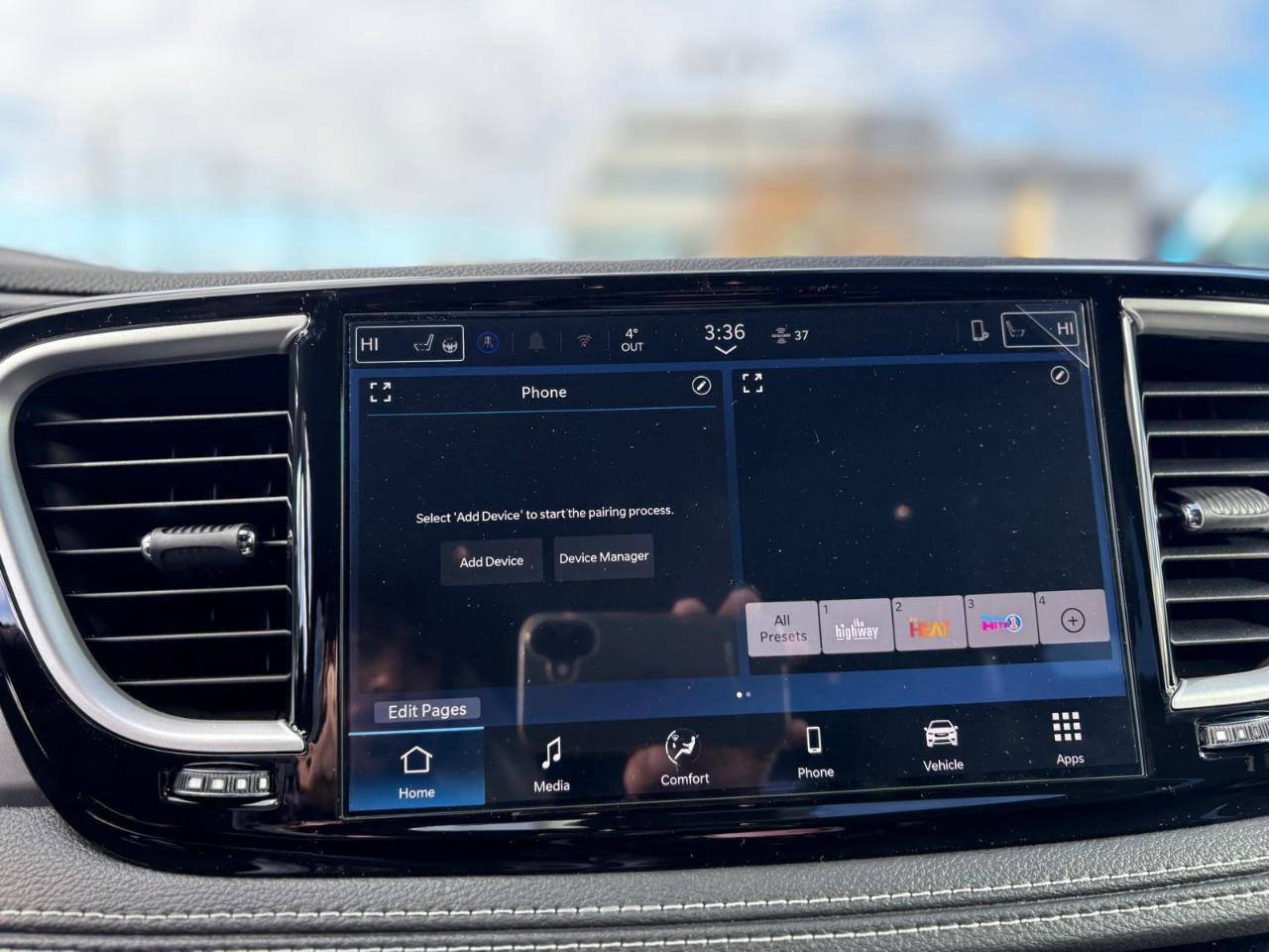 2026 Chrysler Pacifica Select Front-Wheel Drive Passenger Van Photo