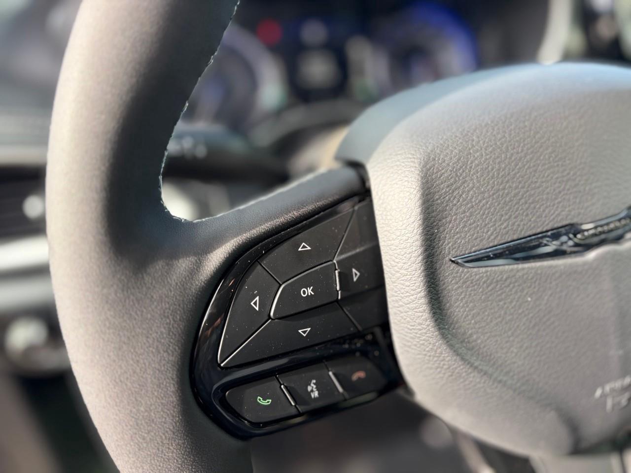 2026 Chrysler Pacifica Select Front-Wheel Drive Passenger Van Photo